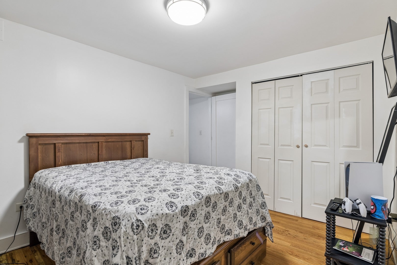 1513 W Fargo Avenue GN