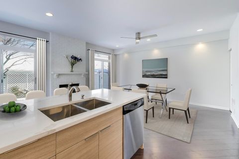 Tiny photo for 5937 N Sauganash Lane, Chicago, IL 60646 (MLS # 12559457)