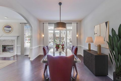 Tiny photo for 5937 N Sauganash Lane, Chicago, IL 60646 (MLS # 12559457)