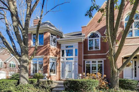 Tiny photo for 5937 N Sauganash Lane, Chicago, IL 60646 (MLS # 12559457)