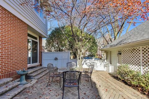 Tiny photo for 5937 N Sauganash Lane, Chicago, IL 60646 (MLS # 12559457)
