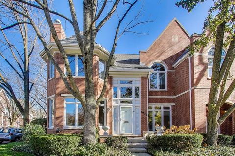 Photo of 5937 N Sauganash Lane, Chicago, IL 60646 (MLS # 12559457)