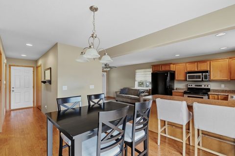 Tiny photo for 1570 Savannah Circle #A1, Davenport, IA 52807 (MLS # 12604038)