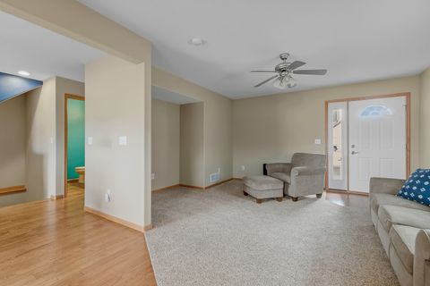 Tiny photo for 1570 Savannah Circle #A1, Davenport, IA 52807 (MLS # 12604038)