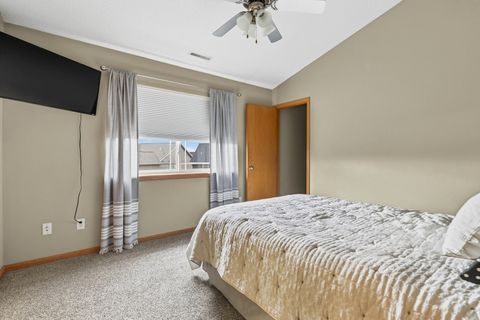 Tiny photo for 1570 Savannah Circle #A1, Davenport, IA 52807 (MLS # 12604038)