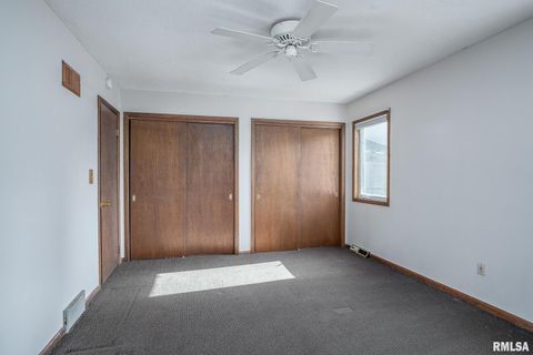 Tiny photo for 3812 N THORNWOOD Avenue, Davenport, IA 52806 (MLS # QC4269187)