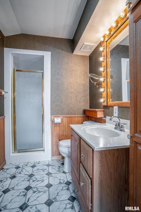 Tiny photo for 3812 N THORNWOOD Avenue, Davenport, IA 52806 (MLS # QC4269187)