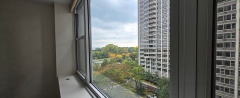 Tiny photo for 4250 N Marine Drive #827, Chicago, IL 60613 (MLS # 12500194)