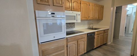 Tiny photo for 4250 N Marine Drive #827, Chicago, IL 60613 (MLS # 12500194)