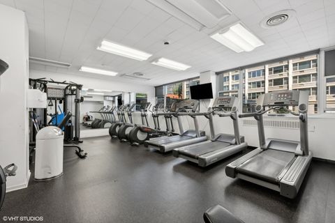 Tiny photo for 4250 N Marine Drive #827, Chicago, IL 60613 (MLS # 12500194)