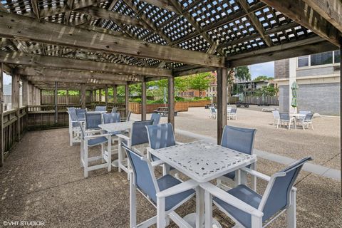 Tiny photo for 4250 N Marine Drive #827, Chicago, IL 60613 (MLS # 12500194)