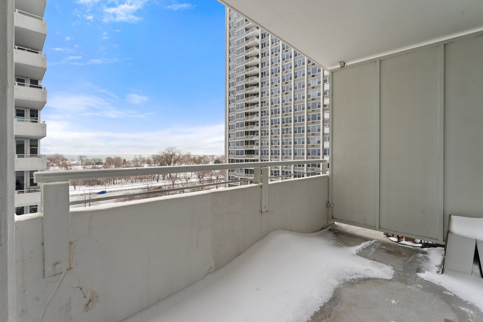 4250 N Marine Drive 827