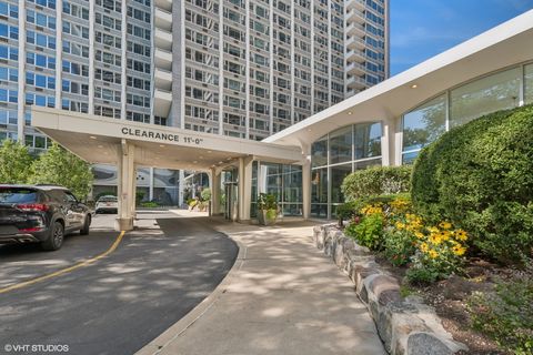 Tiny photo for 4250 N Marine Drive #827, Chicago, IL 60613 (MLS # 12500194)