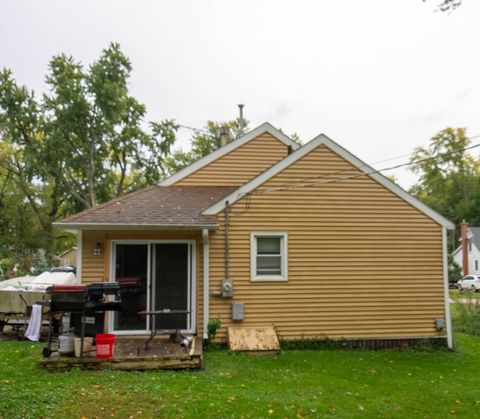 Tiny photo for 2801 N Orchard Drive, Mccullom Lake, IL 60050 (MLS # 12496921)