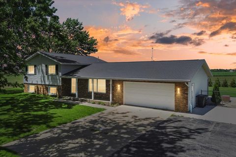 Tiny photo for 21184 ALLENTOWN Road, Pekin, IL 61554 (MLS # 12680876)