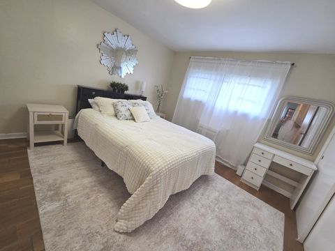 Tiny photo for 1236 W FARWELL Avenue #1B, Chicago, IL 60626 (MLS # 12670388)