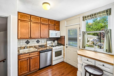 Tiny photo for 1706 STOCKTON Avenue, Des Plaines, IL 60018 (MLS # 12783010)