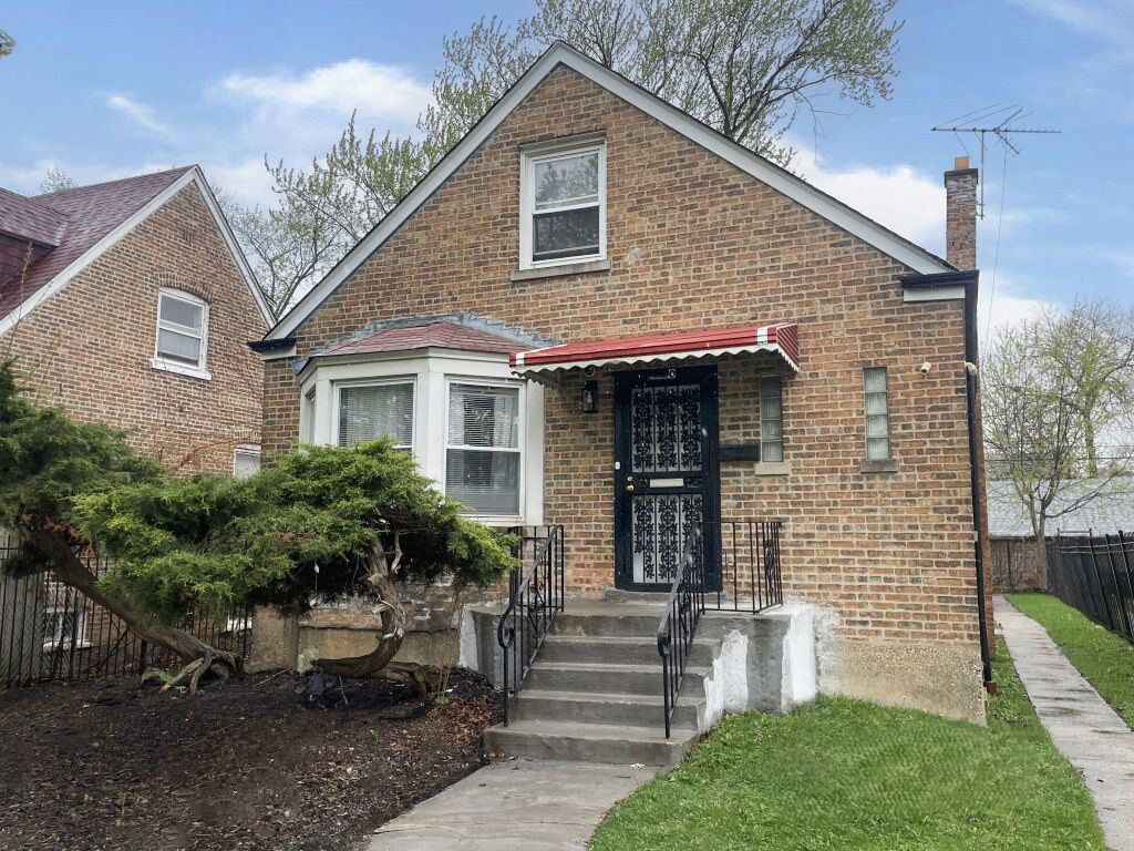 9640 S University Avenue