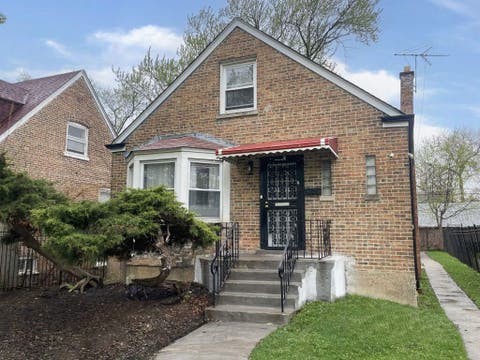 Tiny photo for 9640 S University Avenue, Chicago, IL 60628 (MLS # 12624546)