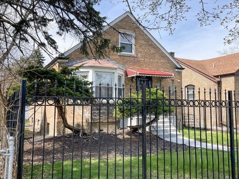 Tiny photo for 9640 S University Avenue, Chicago, IL 60628 (MLS # 12624546)