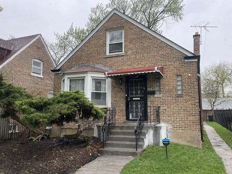 Tiny photo for 9640 S University Avenue, Chicago, IL 60628 (MLS # 12624546)
