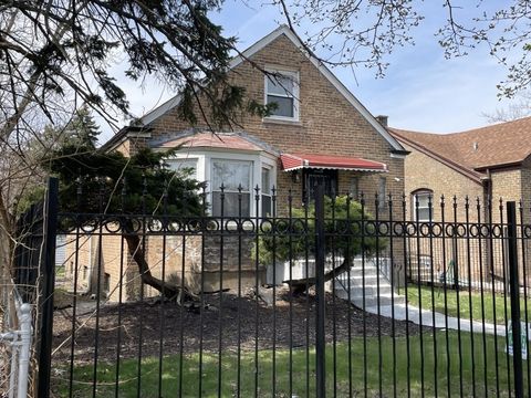 Tiny photo for 9640 S University Avenue, Chicago, IL 60628 (MLS # 12624546)