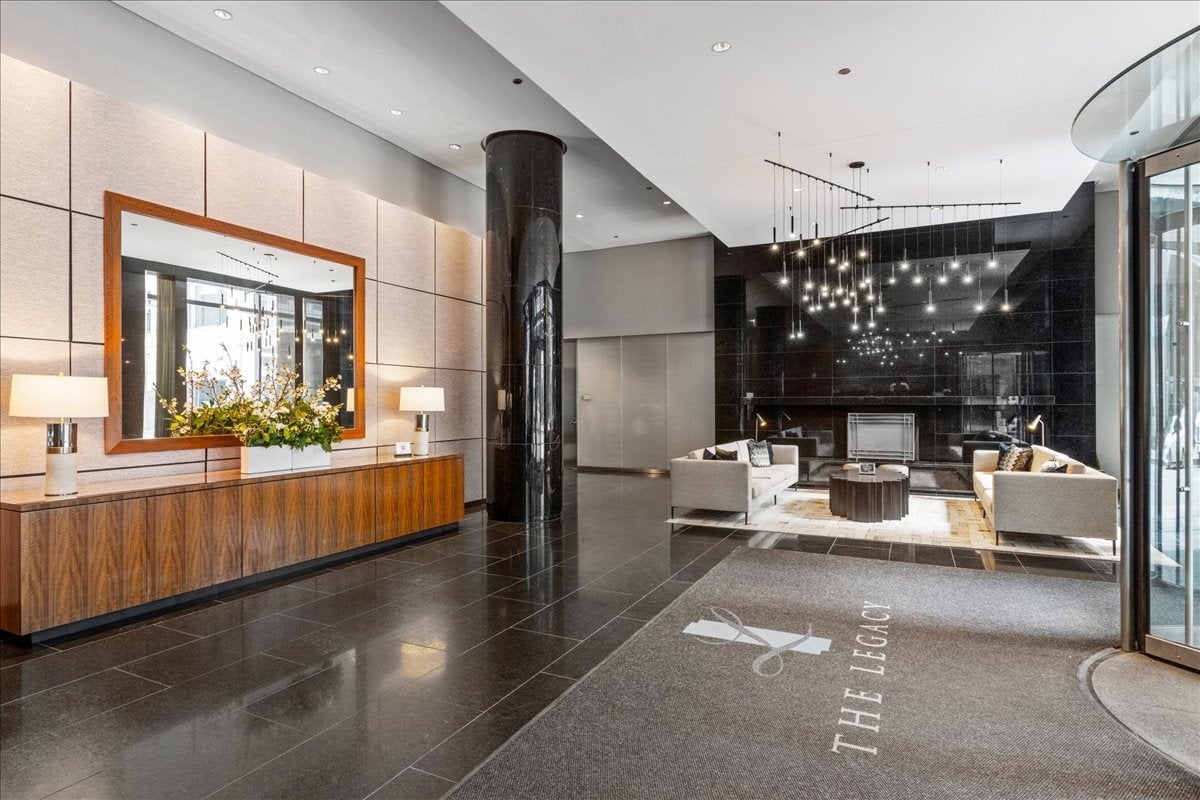 60 E Monroe Street 6102
