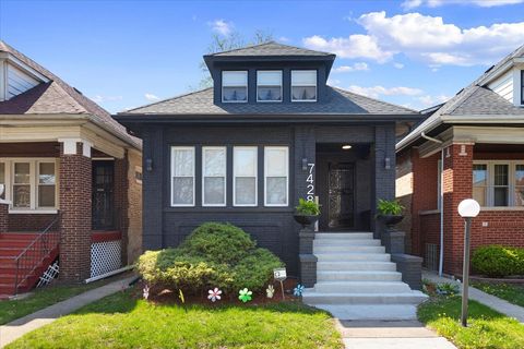 Photo of 7428 S Perry Avenue, Chicago, IL 60621 (MLS # 12348730) Photo of 7428 S Perry Avenue, Chicago, IL 60621 (MLS # 12348730)