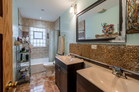 Tiny photo for 1411 S Robert Drive, Mount Prospect, IL 60056 (MLS # 12585267)