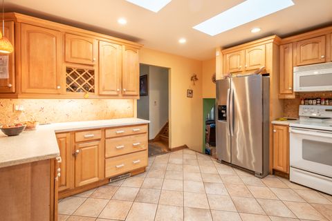 Tiny photo for 1411 S Robert Drive, Mount Prospect, IL 60056 (MLS # 12585267)