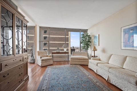 Tiny photo for Chicago, IL 60657 (MLS # 12513949)