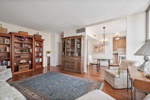 Tiny photo for Chicago, IL 60657 (MLS # 12513949)