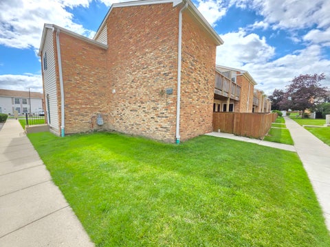 Tiny photo for 1950 Kenilworth Circle #A, Hoffman Estates, IL 60169 (MLS # 12762876)