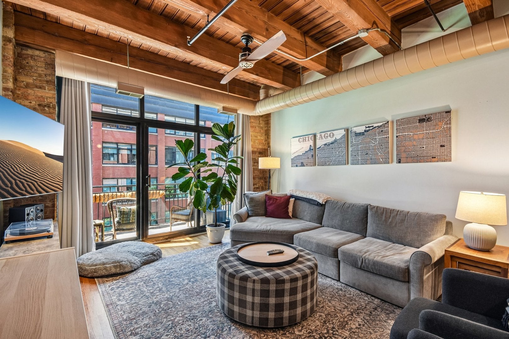 520 W Huron Street 414