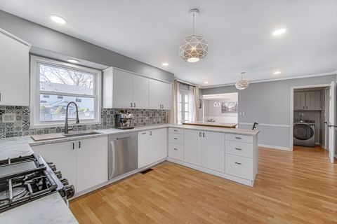 Tiny photo for 1623 W Bray Court, Arlington Heights, IL 60005 (MLS # 12639749)