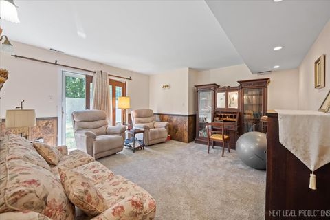 Tiny photo for 7N384 Whispering Willows Street, St. Charles, IL 60174 (MLS # 12473440)