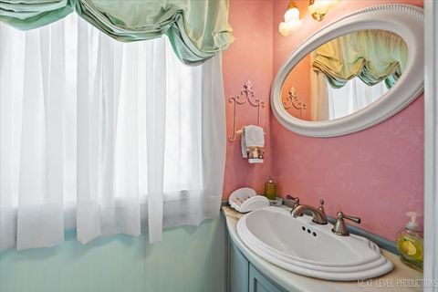 Tiny photo for 7N384 Whispering Willows Street, St. Charles, IL 60174 (MLS # 12473440)