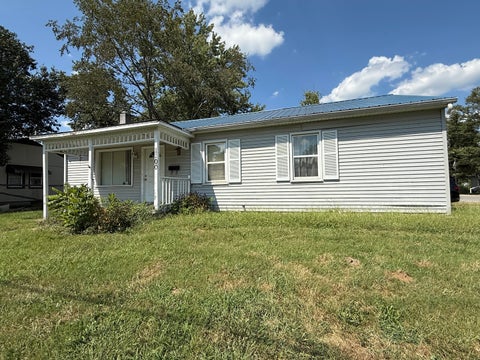 Photo of 1100 W Concord Street, Marion, IL 62959 (MLS # 12781023)