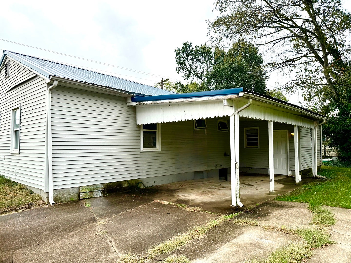 1100 W Concord Street