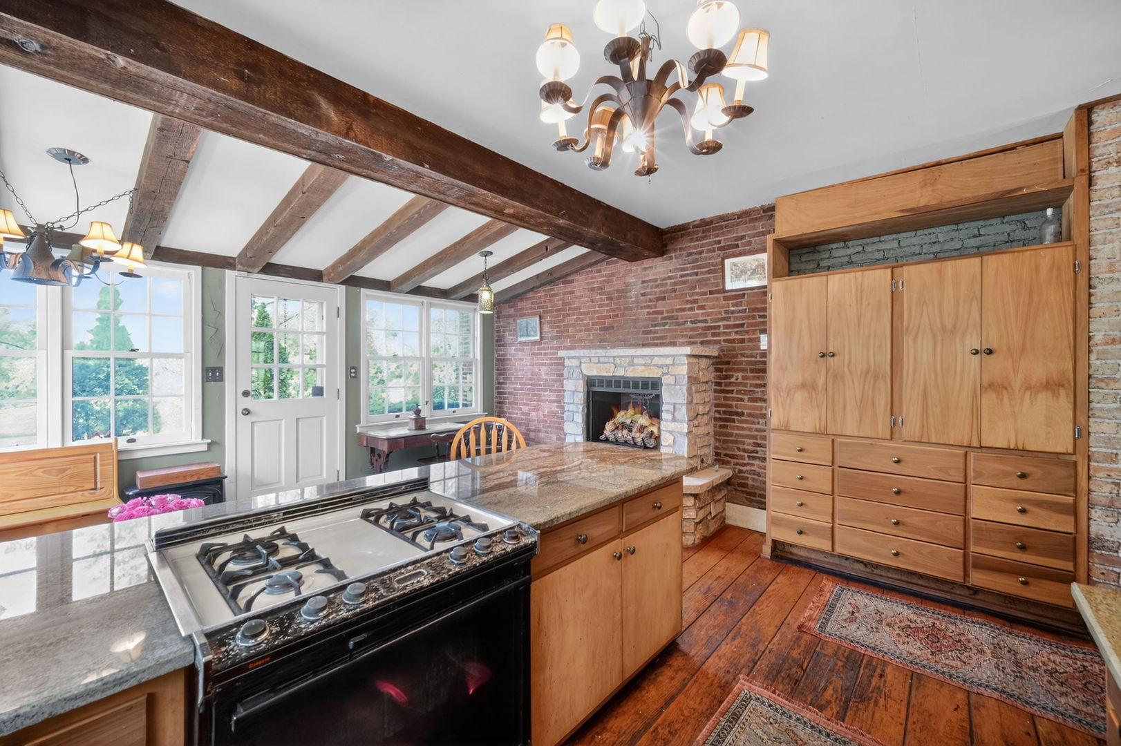 36W927 Red Gate Road
