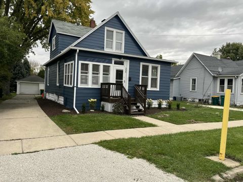 335 North Avenue Sycamore IL 60178