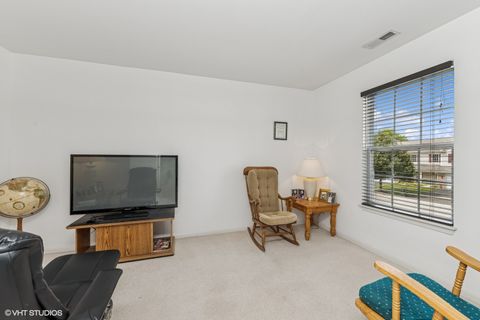 Tiny photo for 2226 Pembridge Drive #2226, Lake In The Hills, IL 60156 (MLS # 12482695)