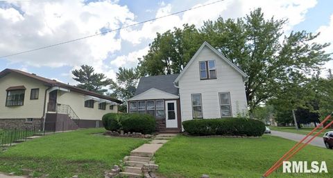 Photo of 702 11TH Avenue, Rock Island, IL 61201 (MLS # QC4267612)