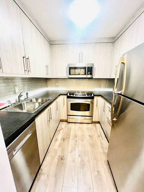 Tiny photo for 5721 W 103rd Street #203, Oak Lawn, IL 60453 (MLS # 12636714)