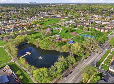 Tiny photo for 5721 W 103rd Street #203, Oak Lawn, IL 60453 (MLS # 12636714)