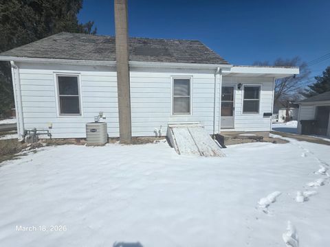 Tiny photo for 694 Montgomery Avenue, East Dubuque, IL 61025 (MLS # 12619360)