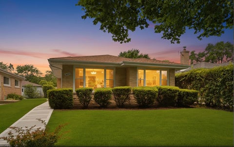 Photo of 8434 Lawndale Avenue, Skokie, IL 60076 (MLS # 12747095)