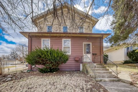 16 E Illinois Street Lemont IL 60439