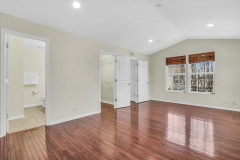 Tiny photo for 3210 Neubauer Circle, Lindenhurst, IL 60046 (MLS # 12564610)