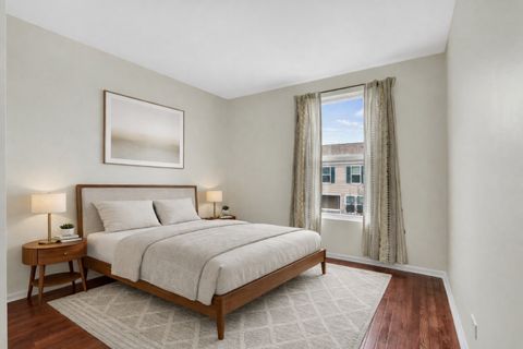 Tiny photo for 3210 Neubauer Circle, Lindenhurst, IL 60046 (MLS # 12564610)